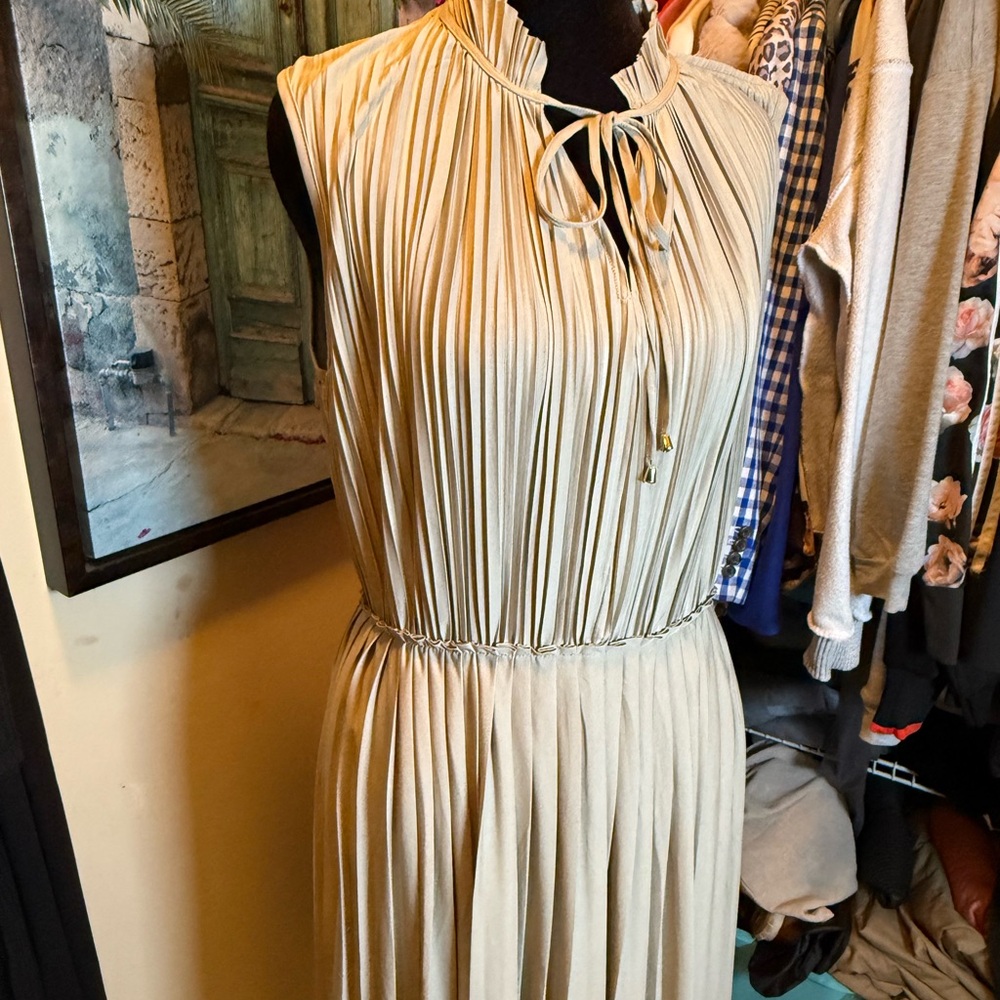 H&M Beige Pleated Midi Dress